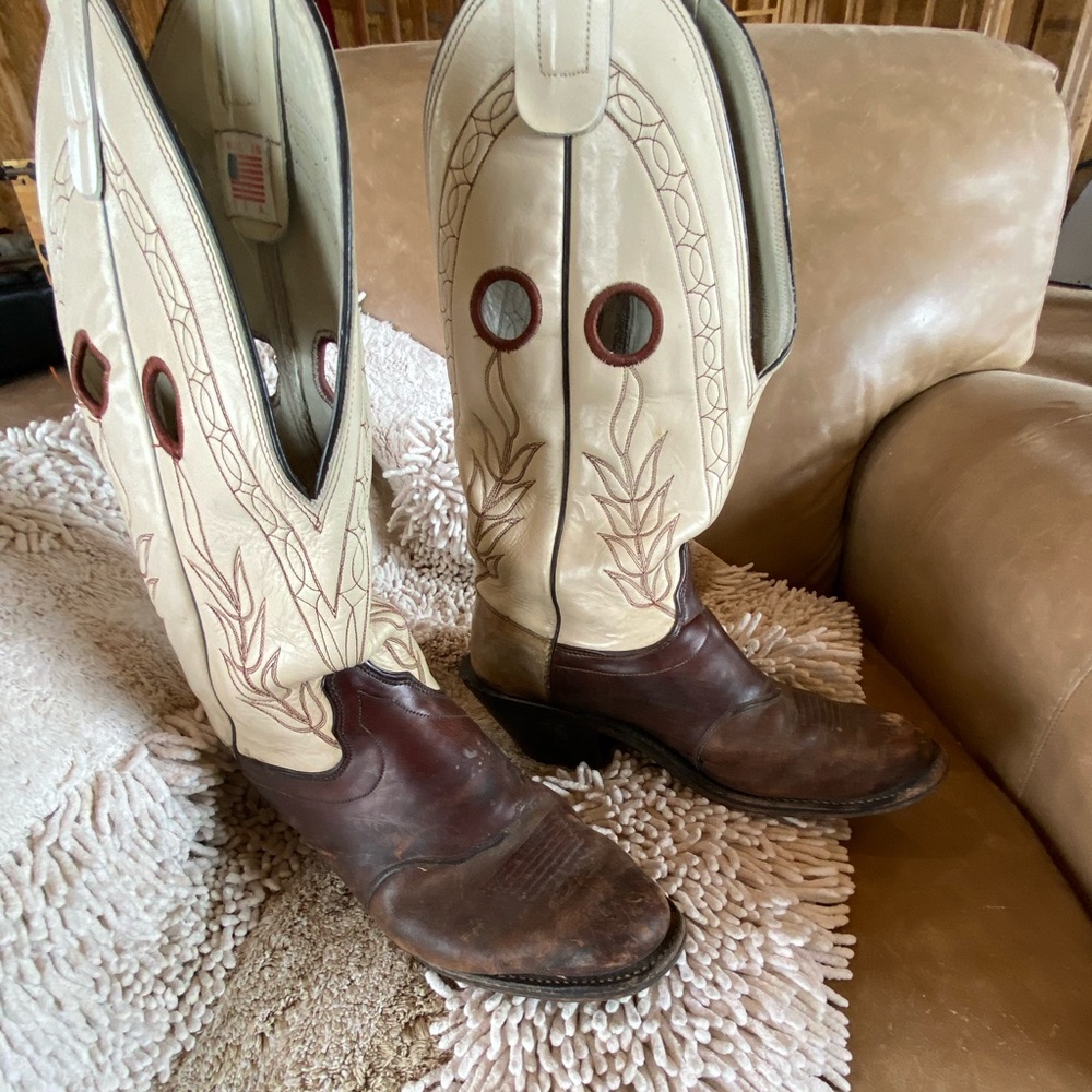 Vintage Custom Olathe buckaroo style riding boots!